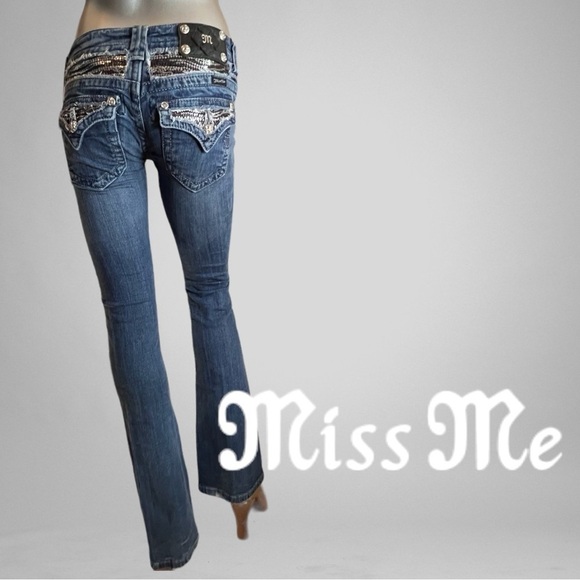 Miss Me Embellished Sequin Bootcut Jeans Size 25 (missing one rhinestone rivit) - Picture 1 of 14